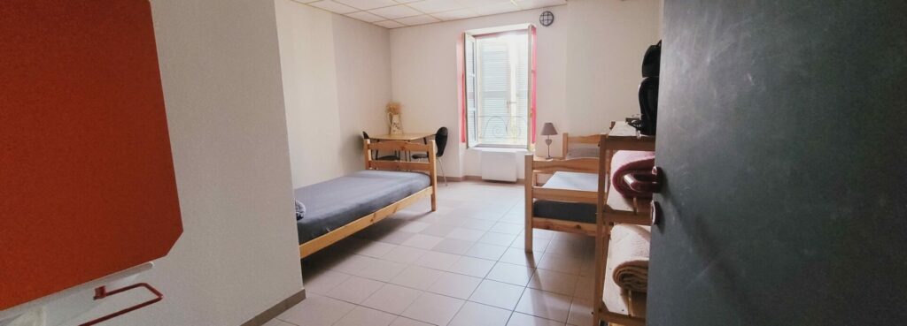 chambre 2 privative avec 2 CI